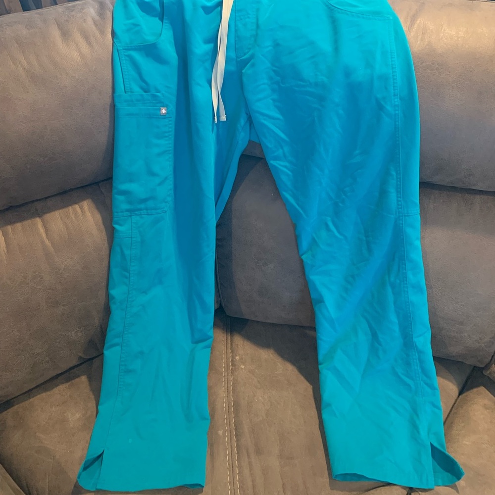 Figs kade cargo scrub pants in teal